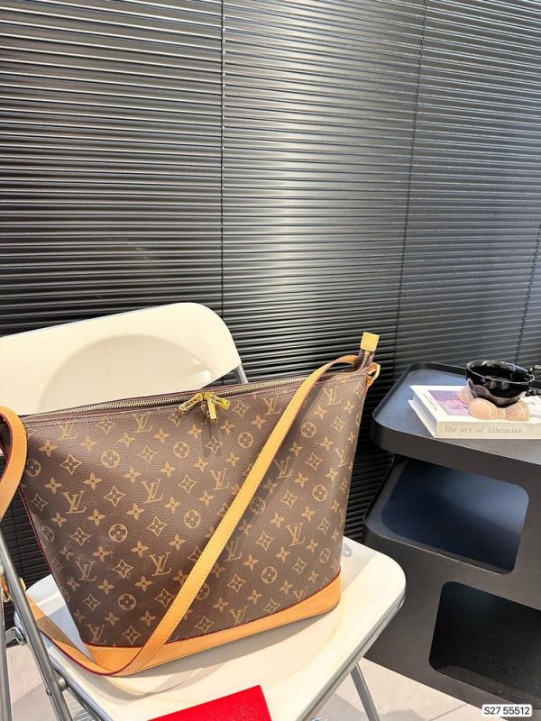 New Arrival LV Handbag L1124