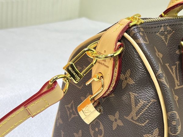 Luxury LV Handbag M24424.1