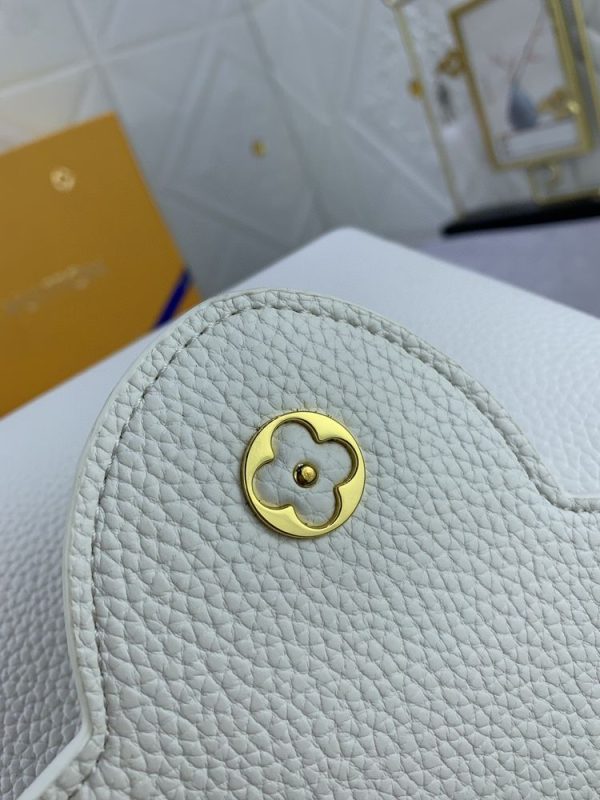 Luxury LV Handbag M23064