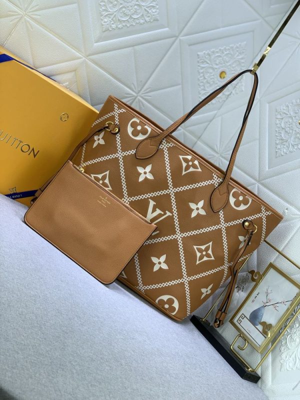 Luxury LV Handbag M46040