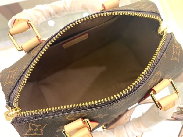 Luxury LV Handbag M46222