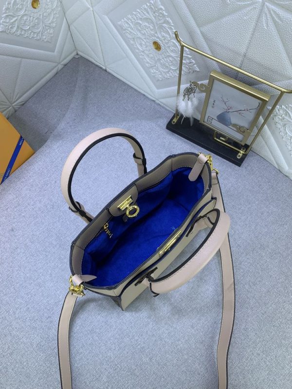 Luxury LV Handbag M57728