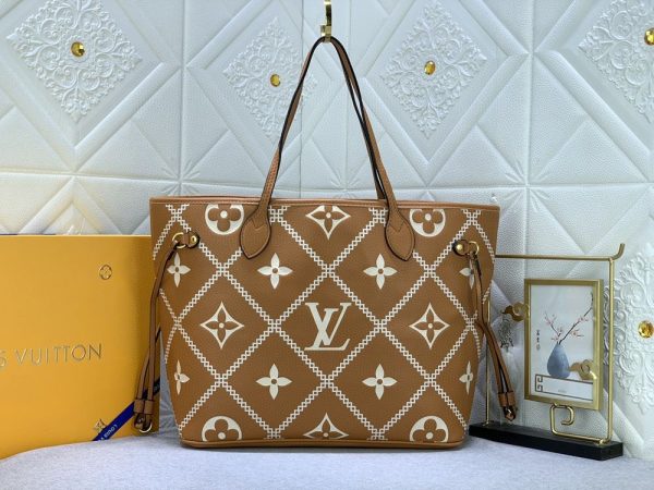 Luxury LV Handbag M46040