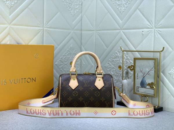 Luxury LV Handbag M46222