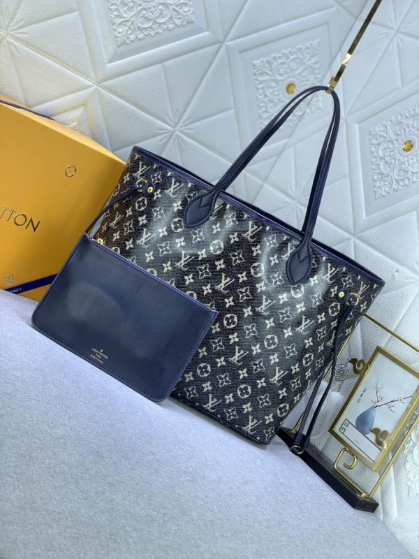 Luxury LV Handbag M22921