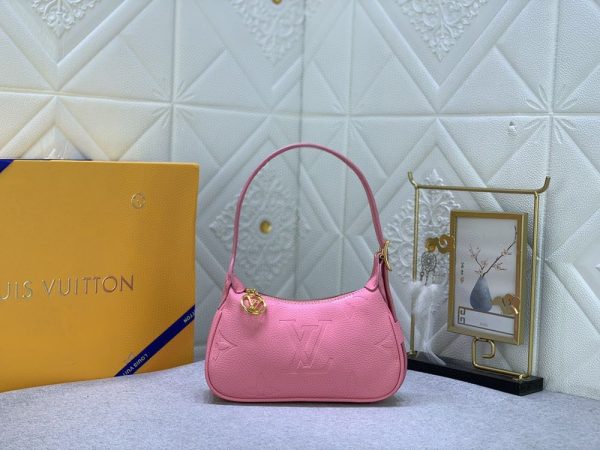 Luxury LV Handbag M82391