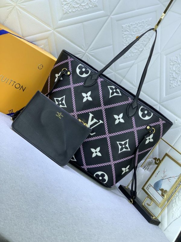 Luxury LV Handbag M46040