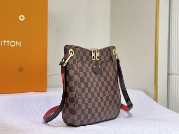 Luxury LV Handbag M42230