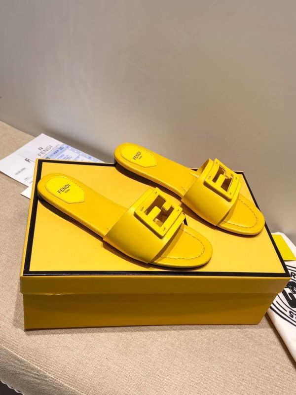 New Arrival Women Fendi Slippers F3001