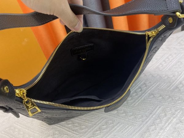 Luxury LV Handbag M46610