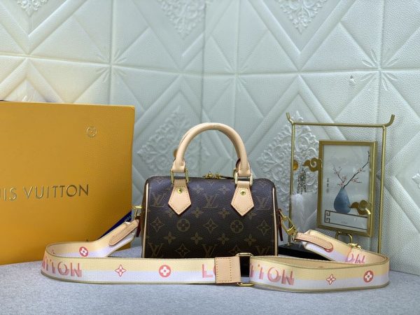 Luxury LV Handbag M46222