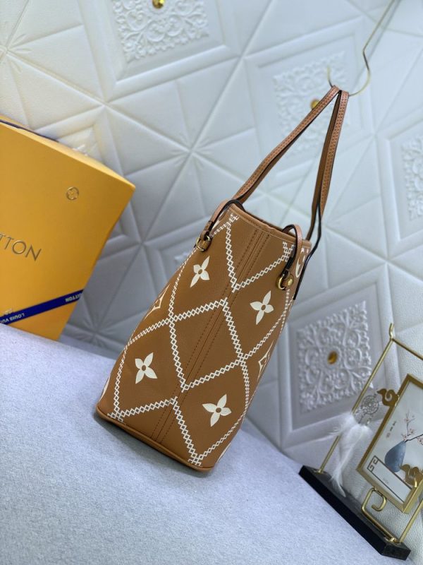 Luxury LV Handbag M46040