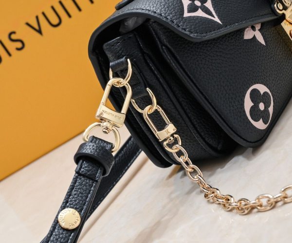 Luxury LV Handbag M22834