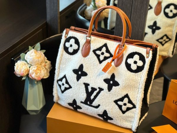 New Arrival LV Handbag L1256