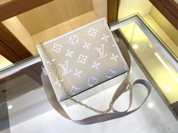 Luxury LV Handbag M22088