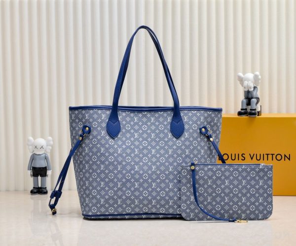 Luxury LV Handbag M57230