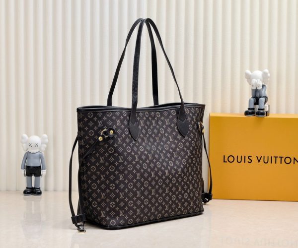 Luxury LV Handbag M57230