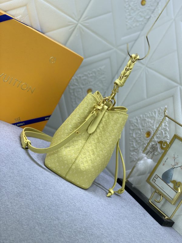 Luxury LV Handbag M22598