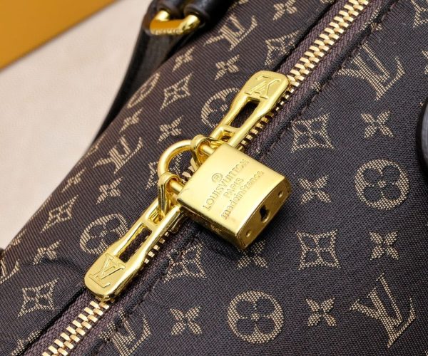 Luxury LV Handbag M59607