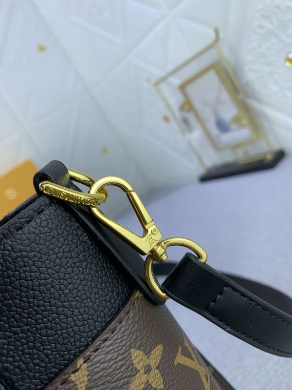 Luxury LV Handbag M57728