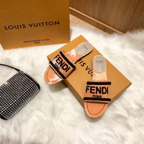 New Arrival Women Fendi Slippers F3003