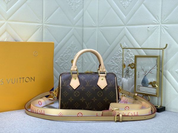 Luxury LV Handbag M46222