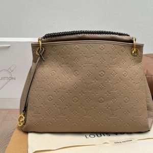 New Arrival LV Handbag L1284