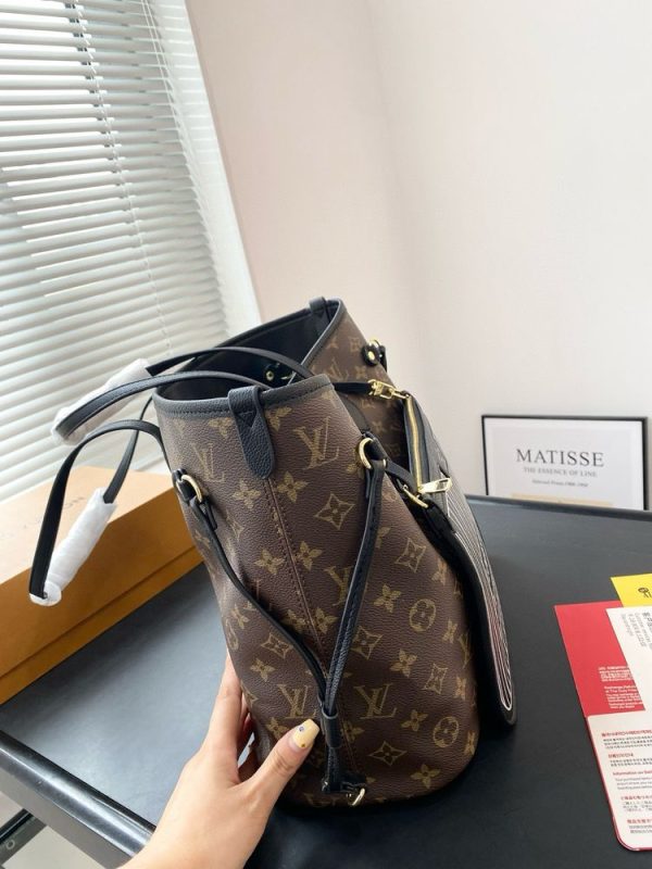 New Arrival LV Handbag L1300