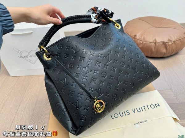 New Arrival LV Handbag L1284