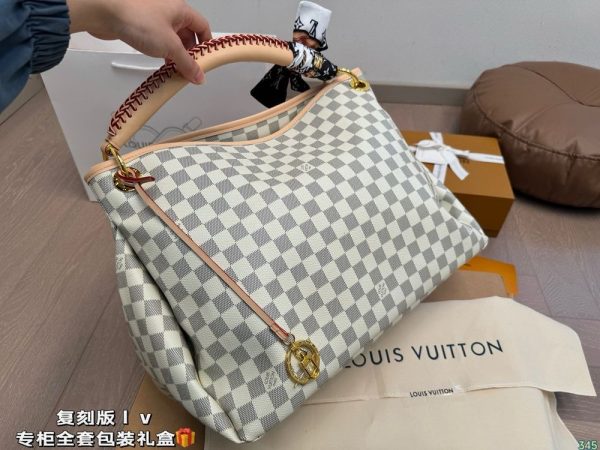 New Arrival LV Handbag L1284