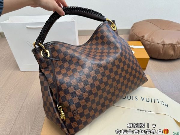 New Arrival LV Handbag L1284